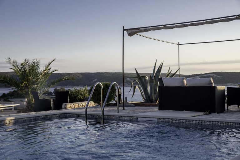 Pool Apartments in Croatia for rental